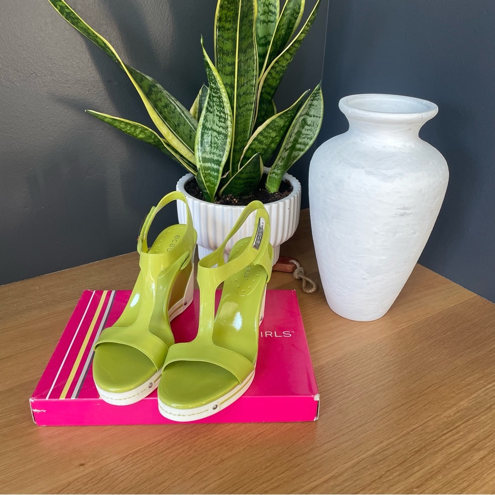 BCBG Girls Women’s Size 8 1/2 Wedge Sandals